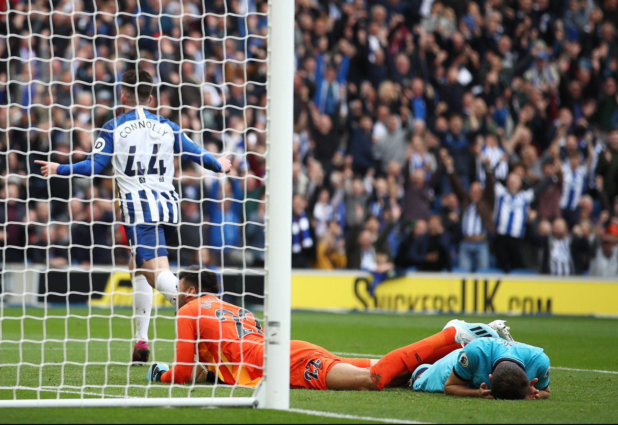 发出强大的 发出强大的